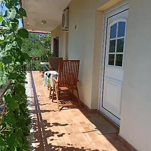 House Clara Umago
